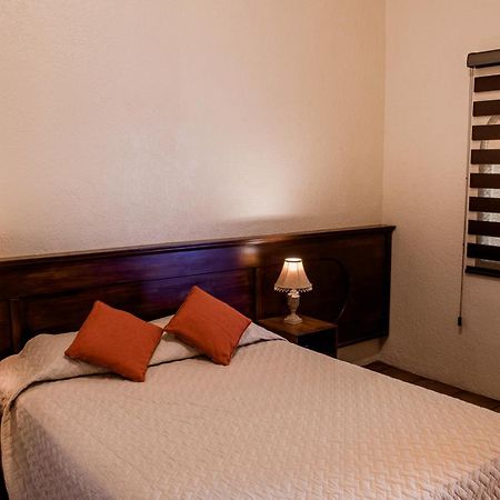 Hotel Villa Espanola Guatemala City Екстер'єр фото