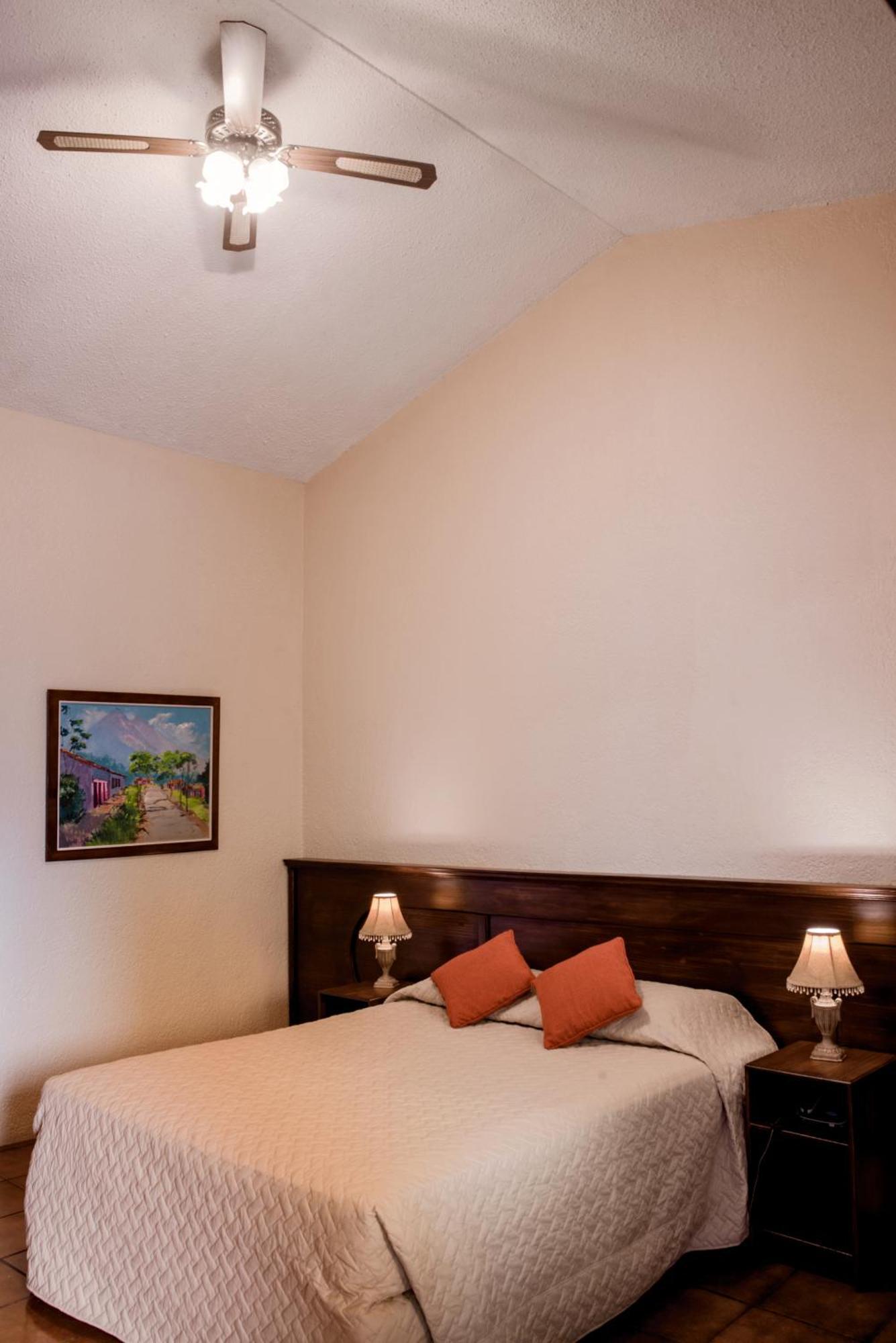 Hotel Villa Espanola Guatemala City Екстер'єр фото