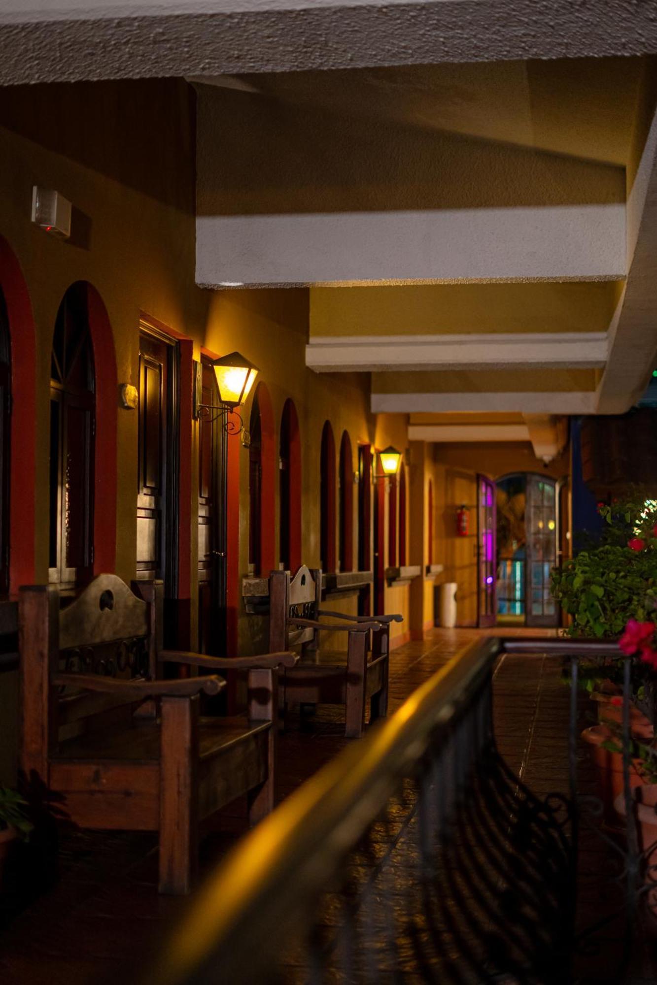 Hotel Villa Espanola Guatemala City Екстер'єр фото