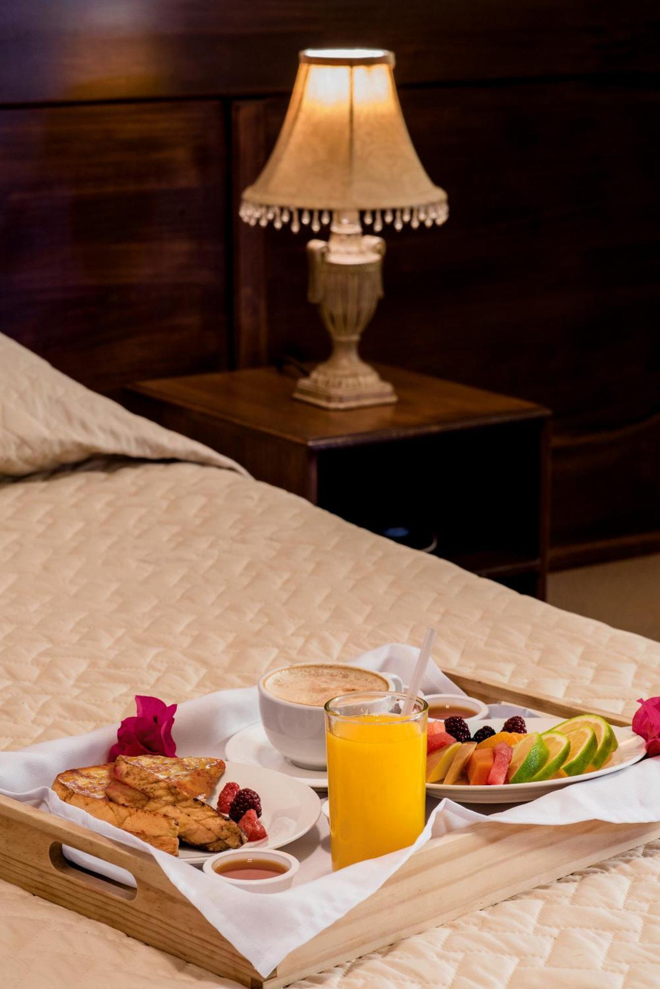 Hotel Villa Espanola Guatemala City Екстер'єр фото